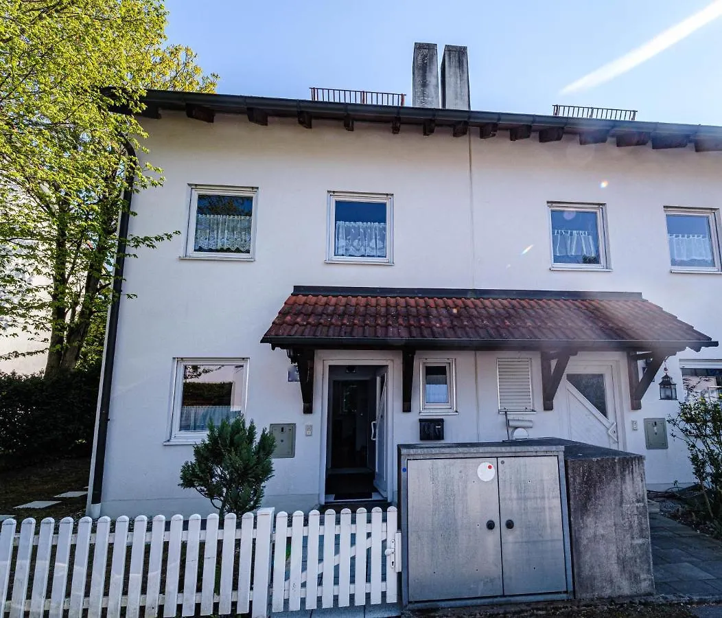 Ganzes Haus Mobliert Mu-Lerchenau Villa Munich Germany